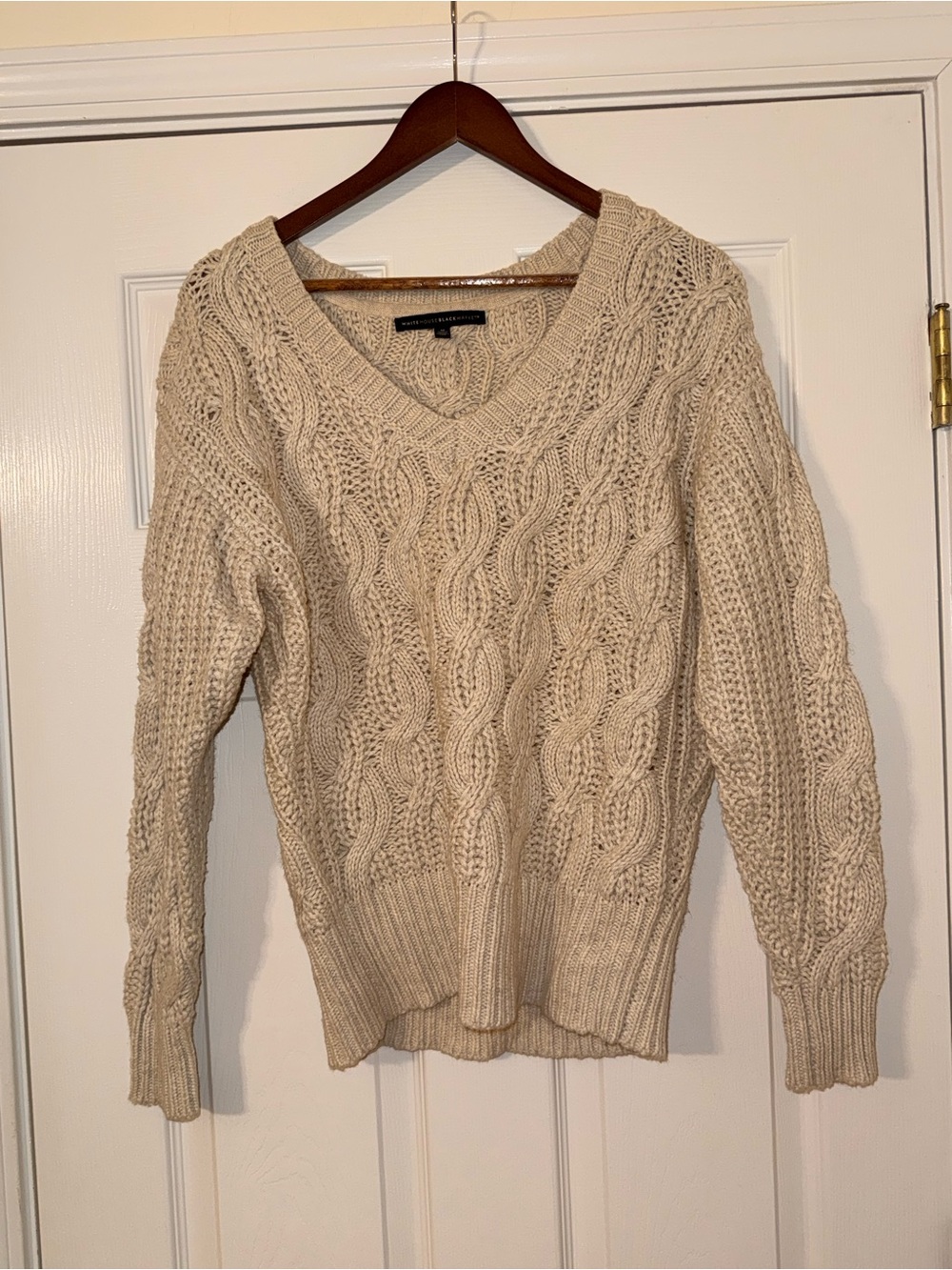 White House Black Market Cream Cable-Knit V-Neck Sweater